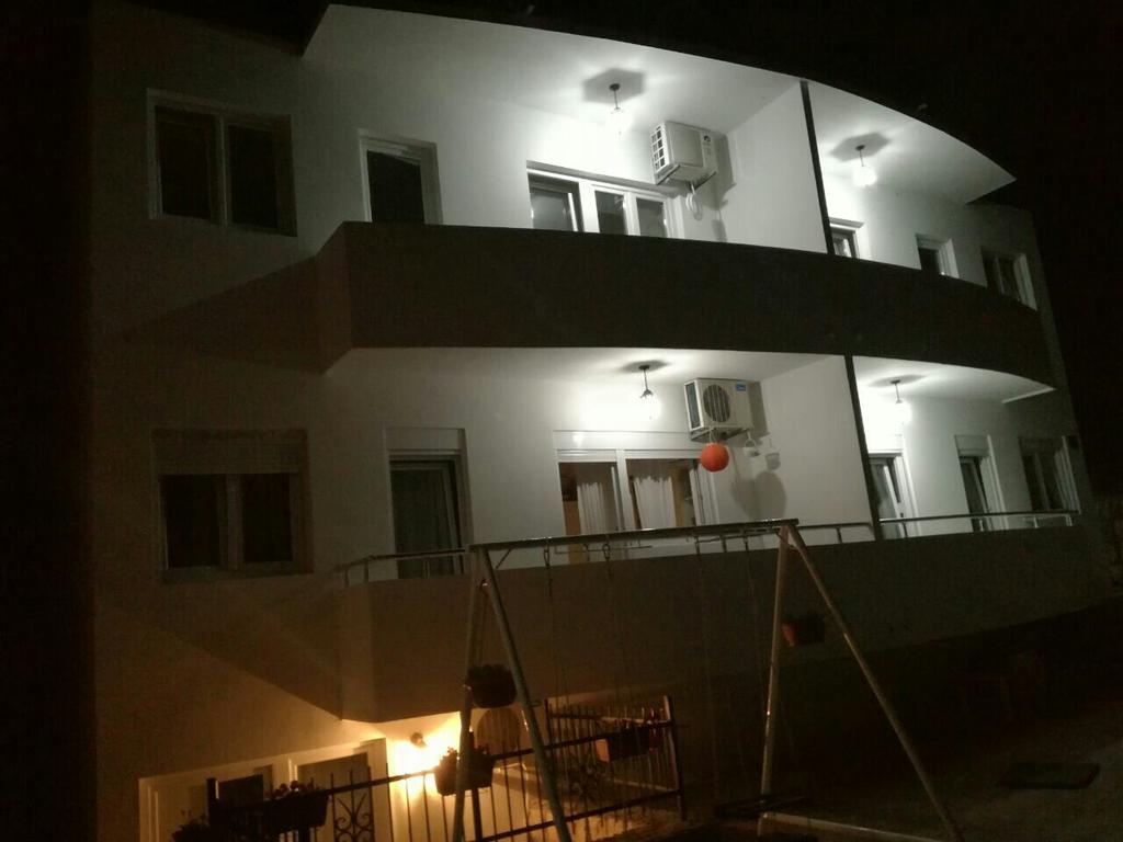 Apartmani Vukmanovic Čanj Εξωτερικό φωτογραφία